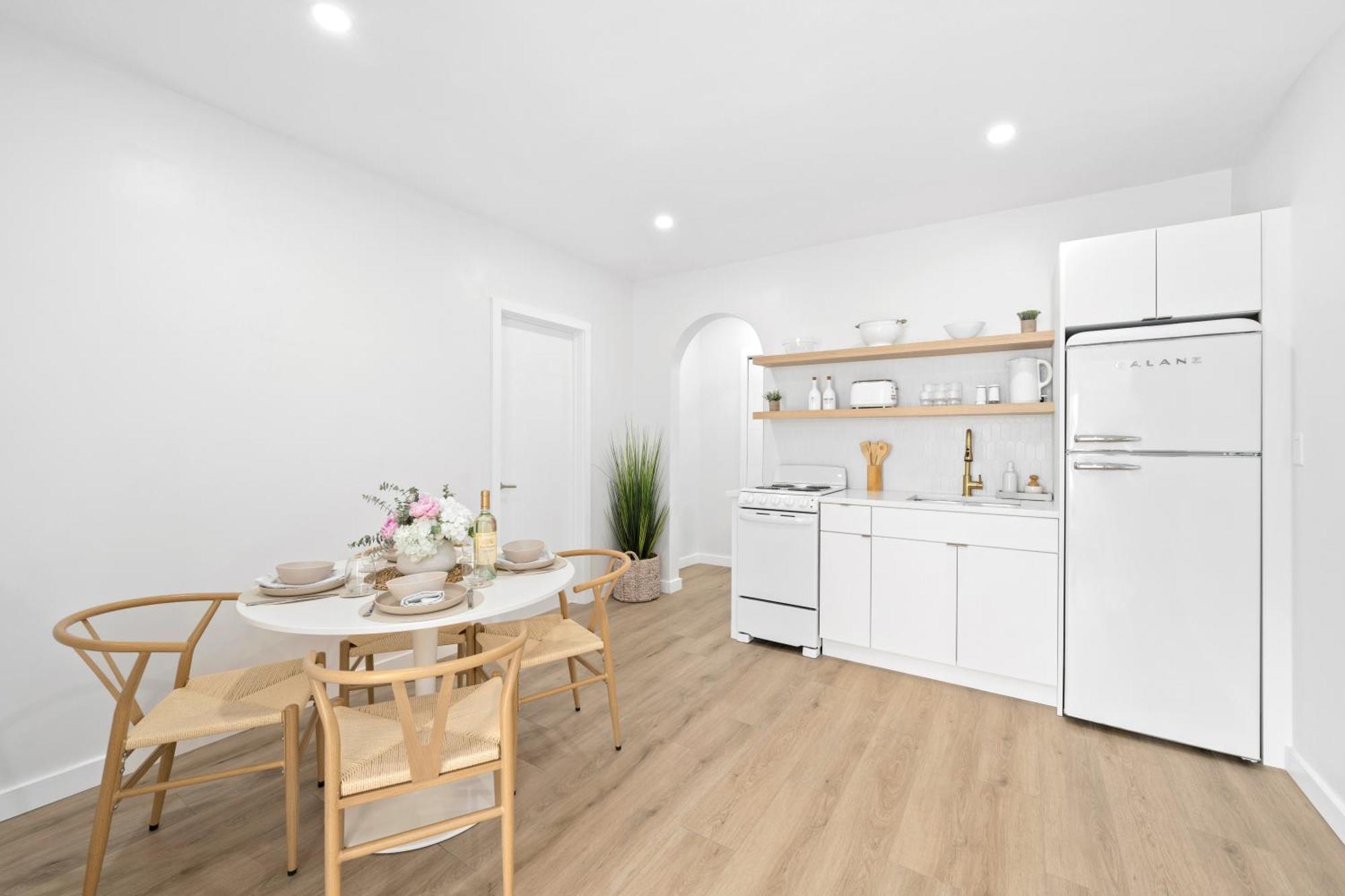 M Lake Worth Beach: Modern Villas with Retro Charm Near Palm Beach Exterior photo