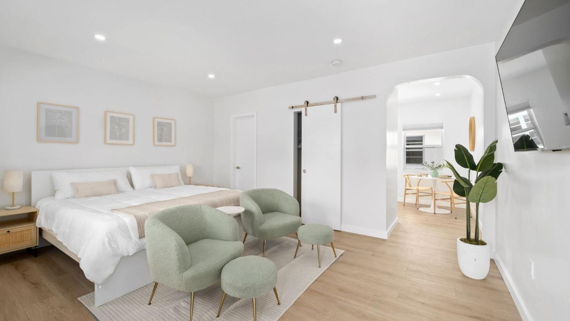 M Lake Worth Beach: Modern Villas with Retro Charm Near Palm Beach Exterior photo